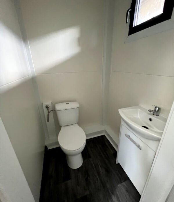 10m x 4m Prefabricated Container Office - Image 4