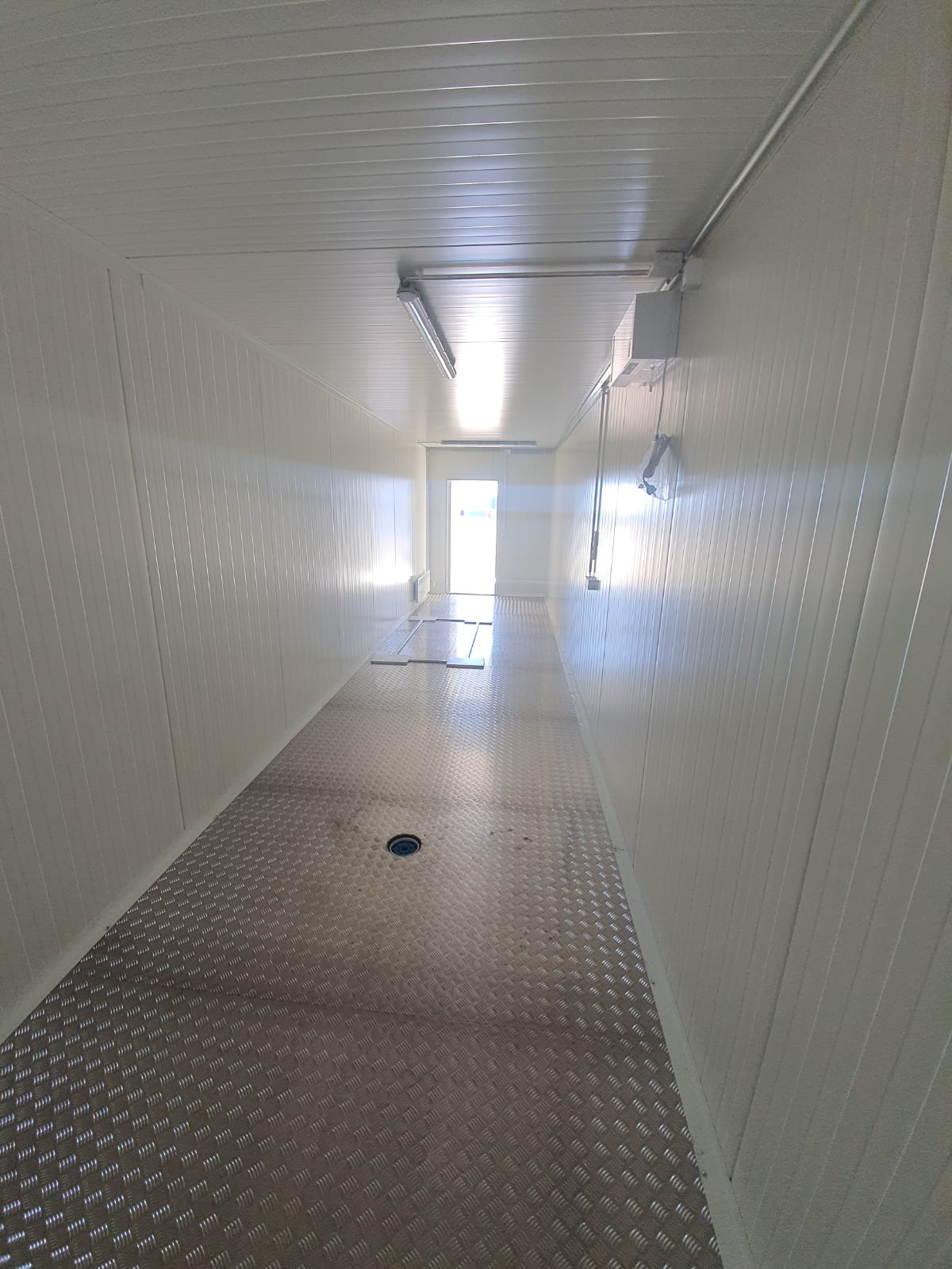 40′ Insulated Container - Image 4