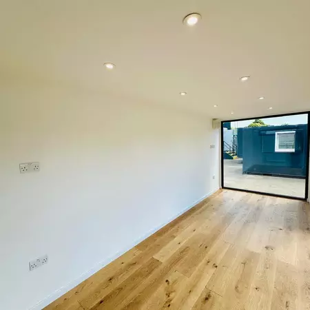 20x8ft Custom Shipping Container Converted Office | Portable Building | Garden Office - Image 9